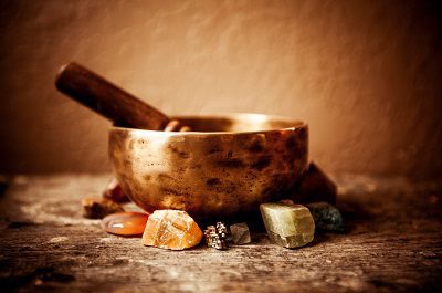 purification-et-rechargement-des-pierres-bol-tibetain