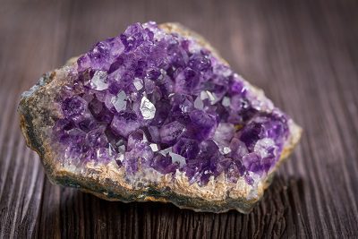 purification-et-rechargement-des-pierres-cristal-amethyse