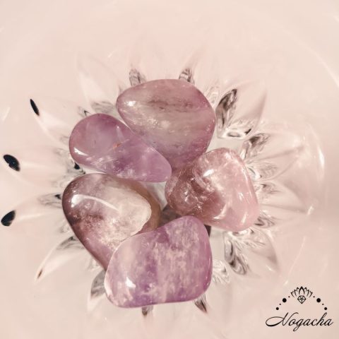 pierre-roulee-lyon-amethyste