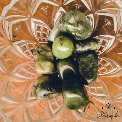 pierre-roulee-jade-nephrite