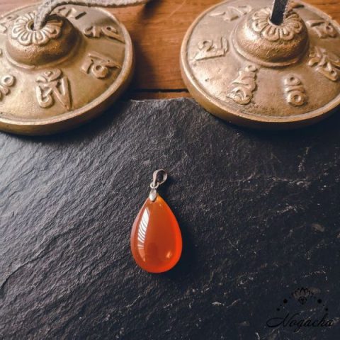 pendentif-cornaline-pierre-roulee