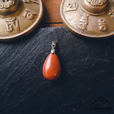 pendentif-jaspe-rouge-pierre-roulee