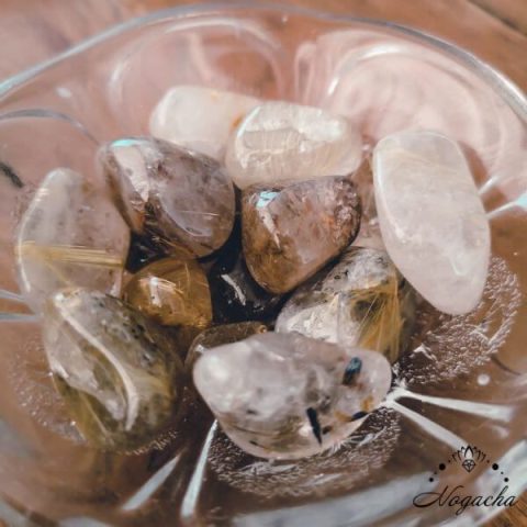 pierre-roulee-lyon-quartz-rutile
